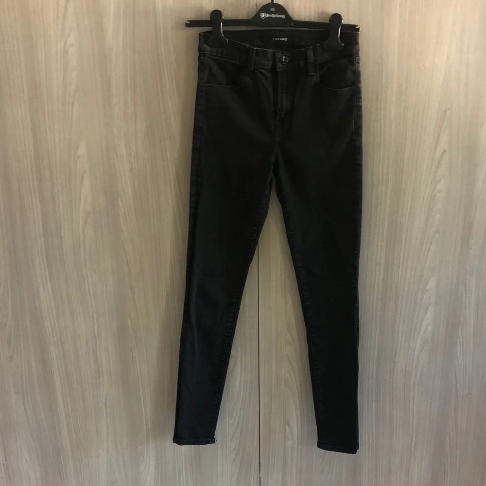 Women's Black Skinny Jeans